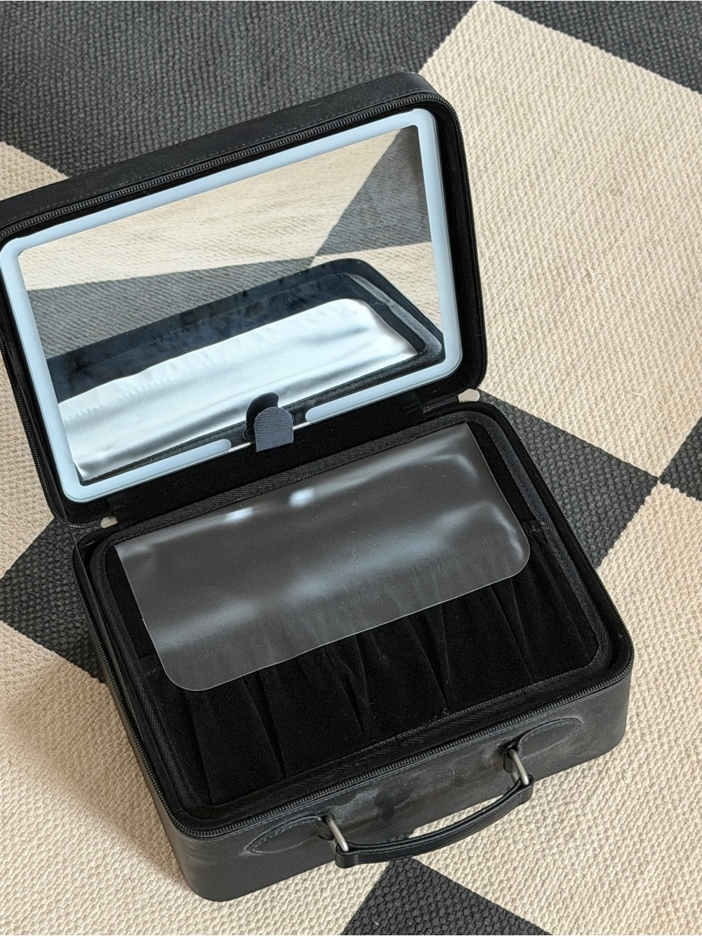 Vanity Planet Black Travel Jewelry Case with Mirror NEW NEVER USED